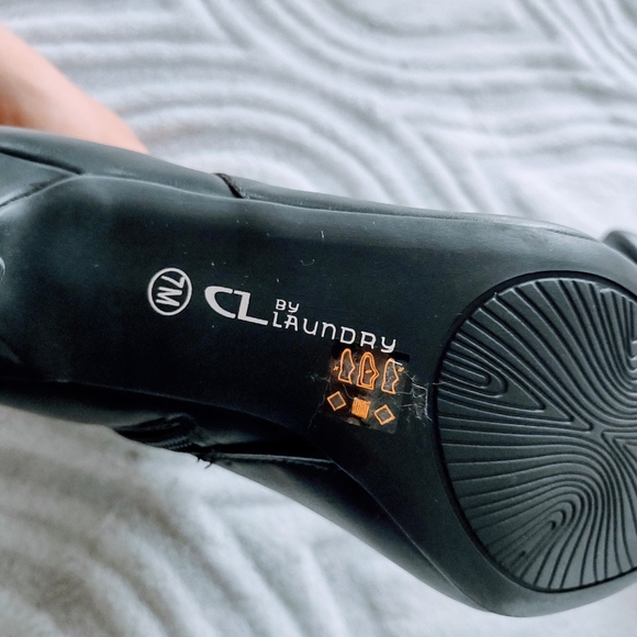 🧡CL By Laundry Size 7 Black Ankle Boots - Picture 2 of 6